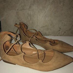 Nude flats